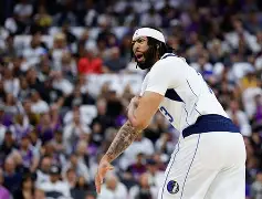 欧宝官网-关于集结日费城76人篮板制胜圣安东尼奥马刺强势反弹备战NBA季后赛，现场解说直呼：费城76人扳平良机的信息