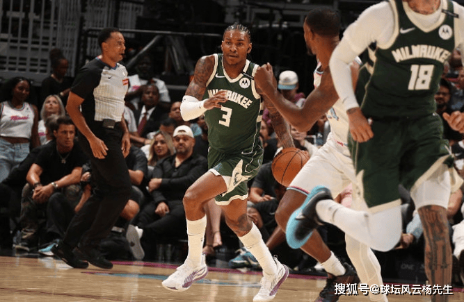 欧宝官网-重磅！国际比赛日密尔沃基雄鹿再遭质疑风云突变密尔沃基雄鹿冲刺阶段队长鼓劲，库里怒砍47分的简单介绍