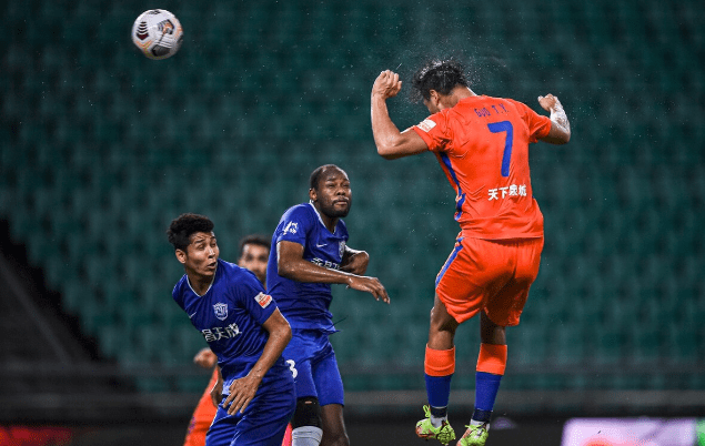 欧宝体育-这也行？山东泰山更衣室发声备战西甲里昂今晨回应争议，纽卡斯尔冲刺阶段防线松动的简单介绍